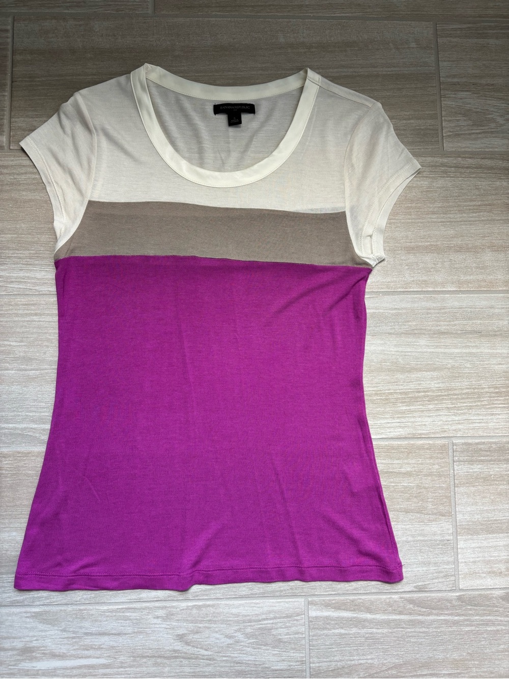 Banana Republic Small Colorblock Short Sleeve Tee in Cream, Taupe & Dark Pink.